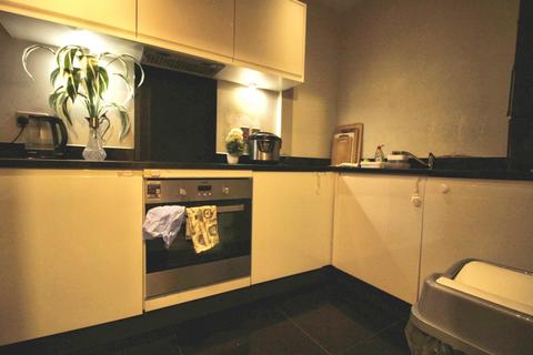 2 bedroom apartment to rent, 49 Clarence Avenue, Ilford, IG2 6FB