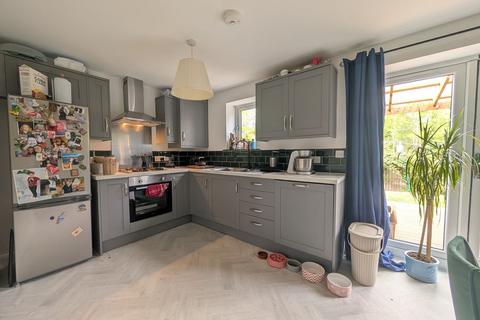 3 bedroom semi-detached house for sale, Beck View Way, Shipley, BD18