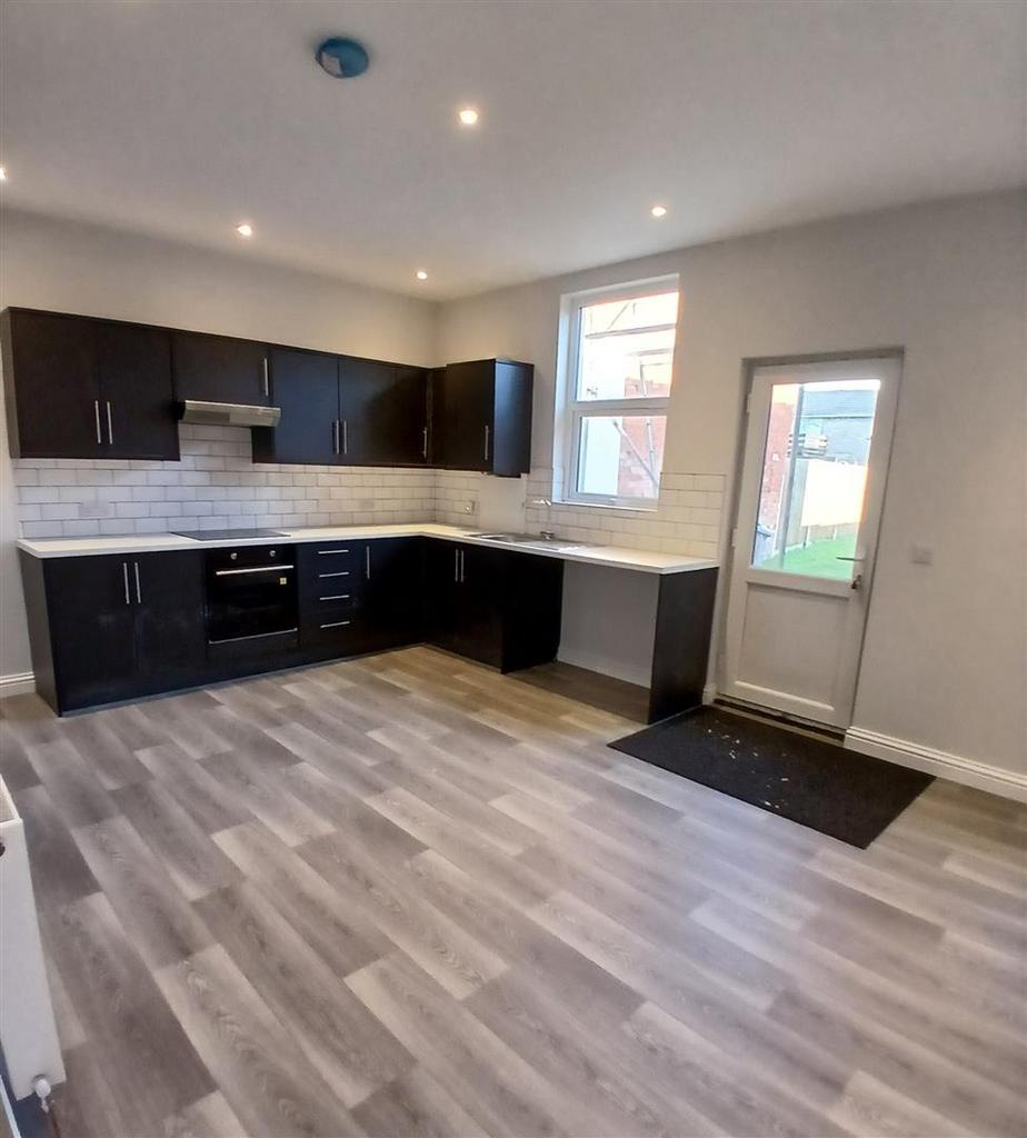House in East Lindsey, Mablethorpe, Mablethorpe and Sutton - View 3