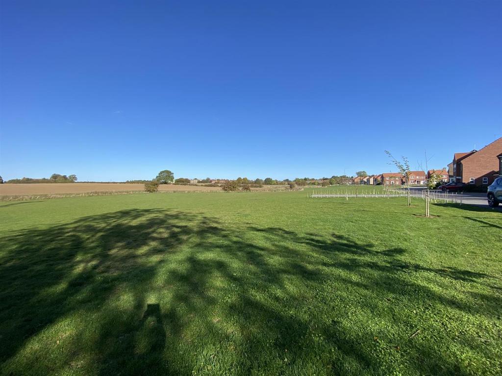Crown Drive, Skirlaugh, Hull - View 4