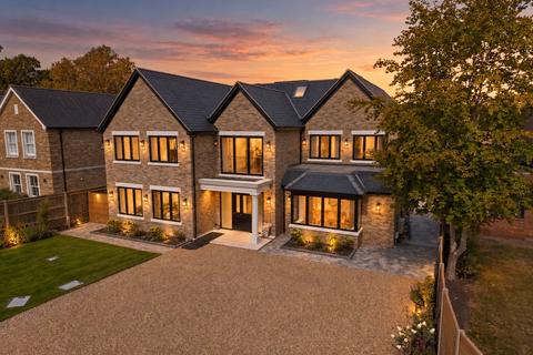 6 bedroom detached house for sale, Hawtrees, Radlett, Hertfordshire, WD7