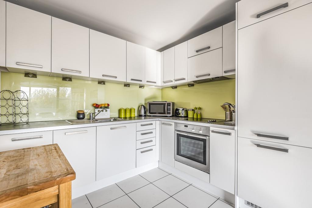 Apartment in London - More