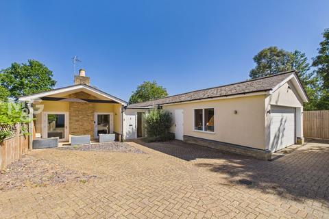 3 bedroom detached bungalow for sale, Queens Road, Bury St. Edmunds IP33