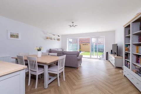 3 bedroom semi-detached house for sale, Simpson Close, Maidenhead SL6
