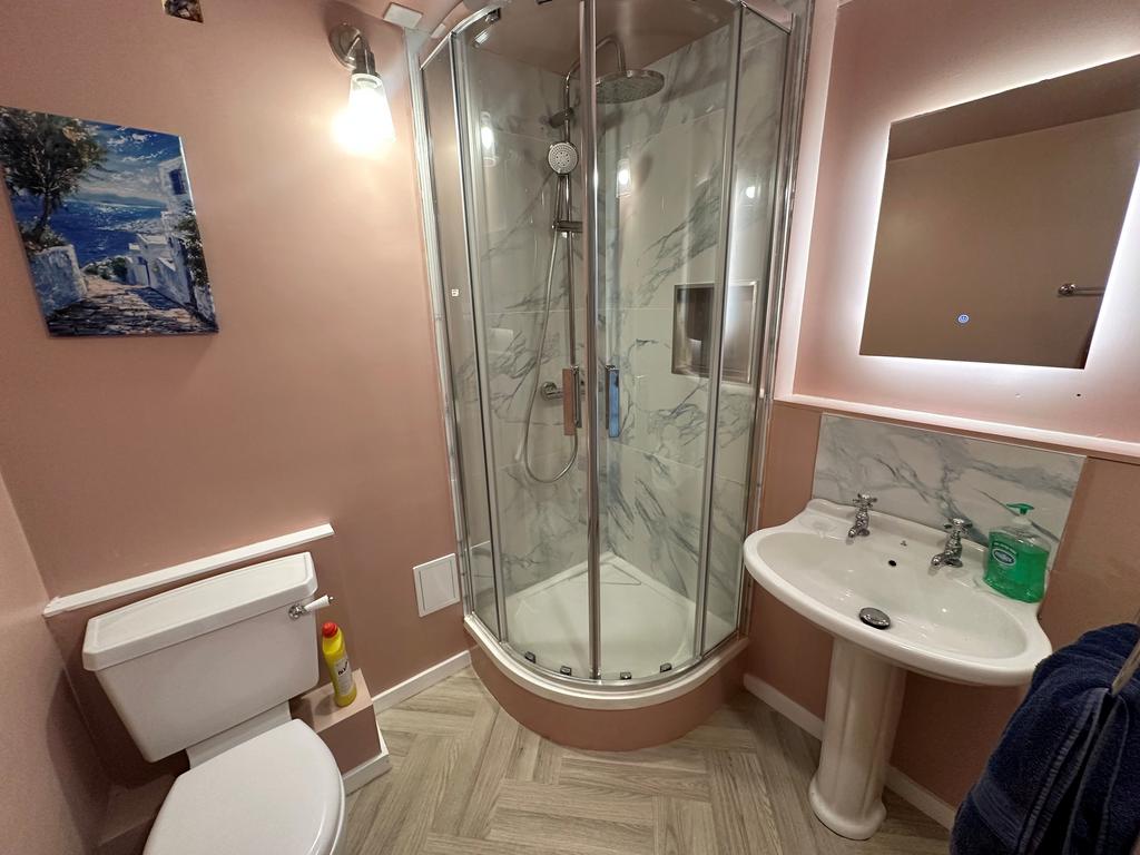 Apartment in Glasgow - View 3