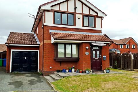 4 bedroom detached house to rent, Barratt Gardens, Manchester, M24