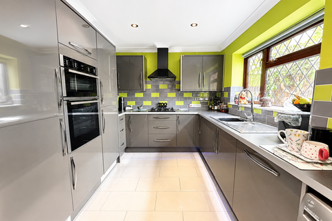 3 bedroom semi-detached house for sale, The Fremnells, Basildon, Essex, SS14