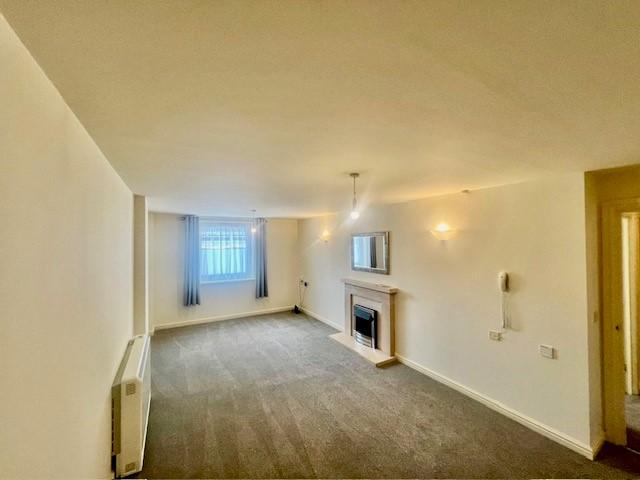 Apartment in Southampton - View 3