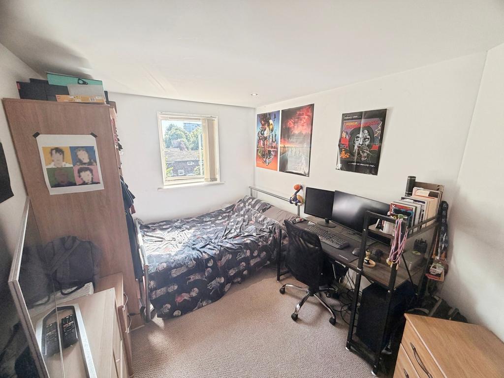 Apartment in Salford, Ordsall - View 2