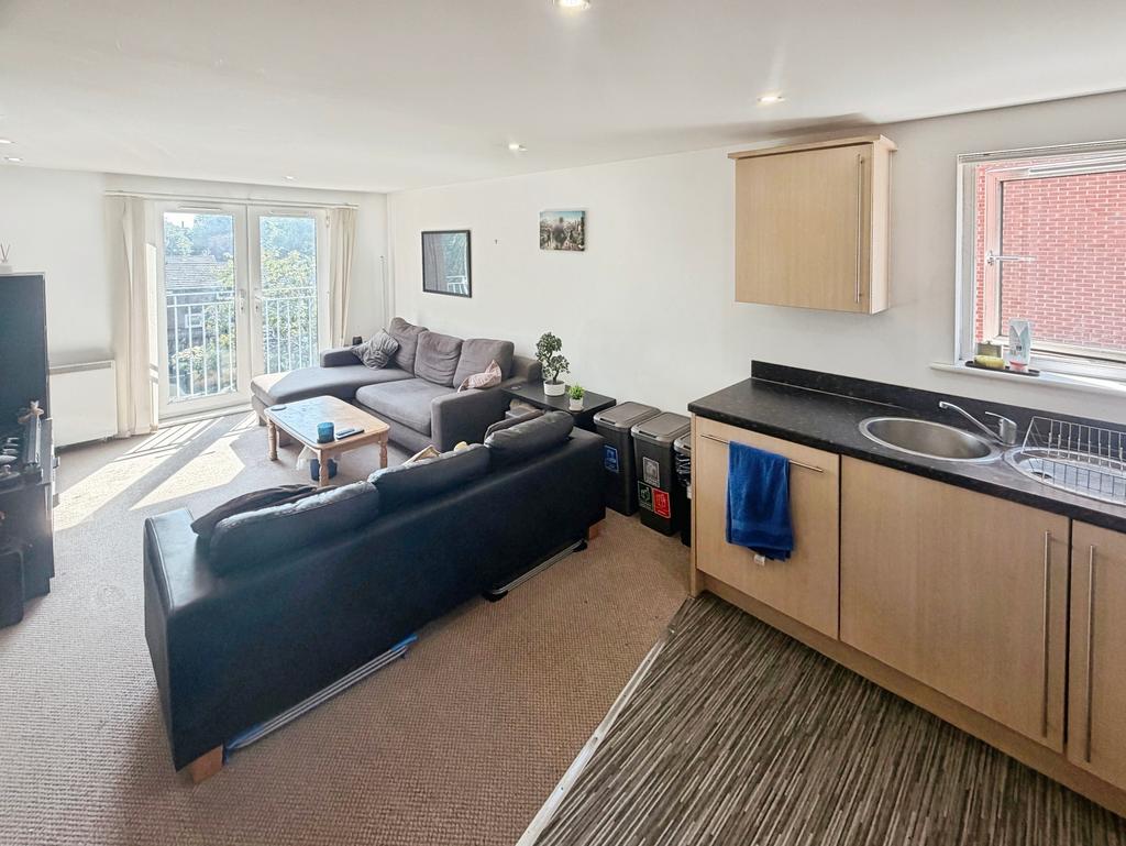 Apartment in Salford, Ordsall - View 3