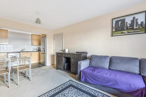 2 bedroom flat to rent, Crossway Point, Reading, RG1