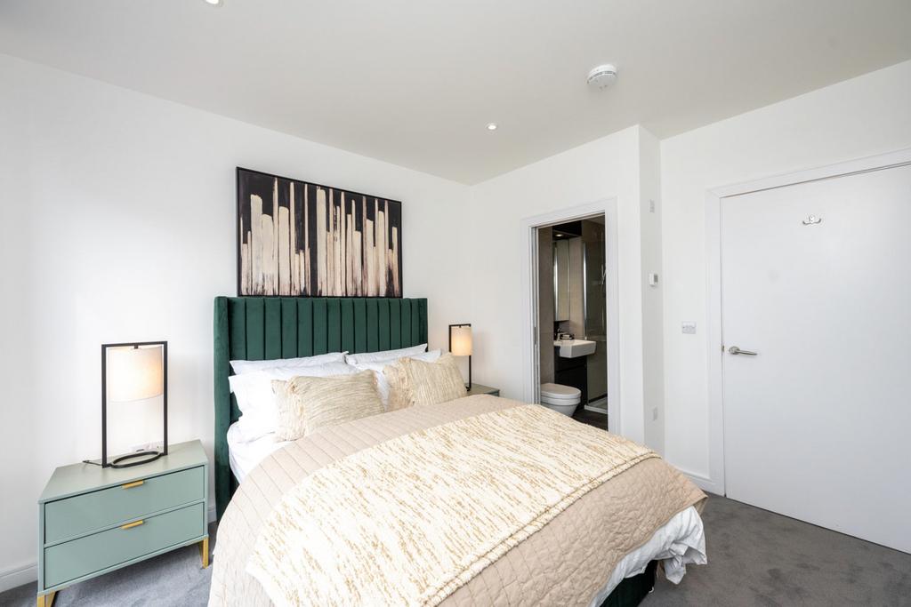 Apartment in Croydon - View 2