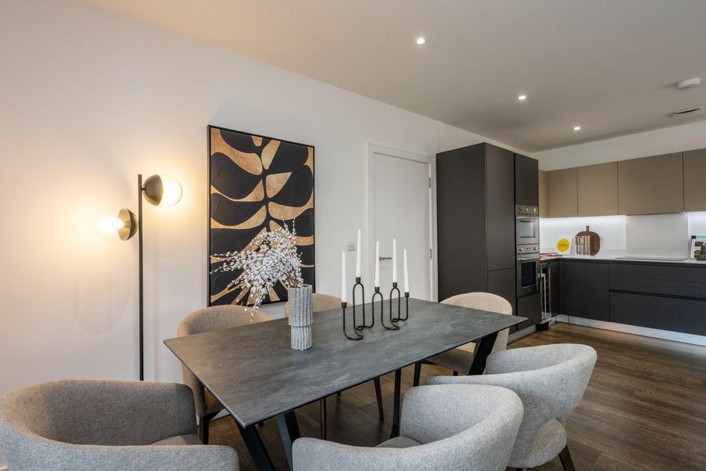 Apartment in Croydon - View 3