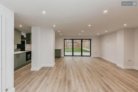 3 bedroom semi-detached house for sale, Blagg Avenue, Cheshire CW5