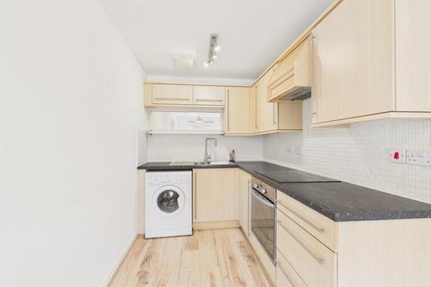 2 bedroom flat for sale, Chandlers Court, Kingston Upon Hull, HU9 1FB