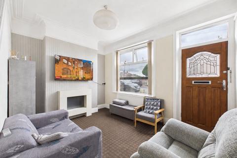 4 bedroom terraced house for sale, Blamires Street, Bradford, West Yorkshire, BD7