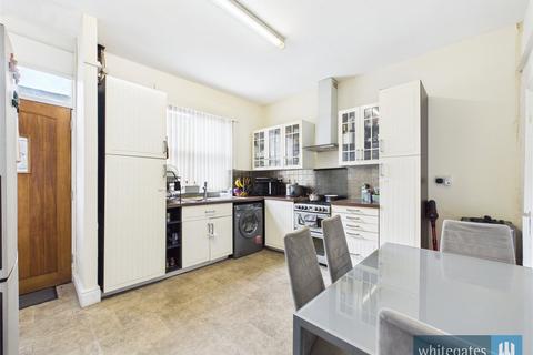 4 bedroom terraced house for sale, Blamires Street, Bradford, West Yorkshire, BD7