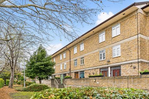4 bedroom terraced house to rent, Kingsland Road, London, E2