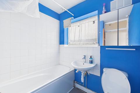 2 bedroom apartment to rent, Chalvey Gardens, Slough, Berkshire, SL1