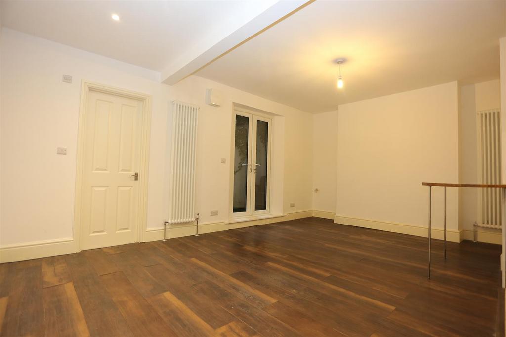 Apartment in Brighton - View 2