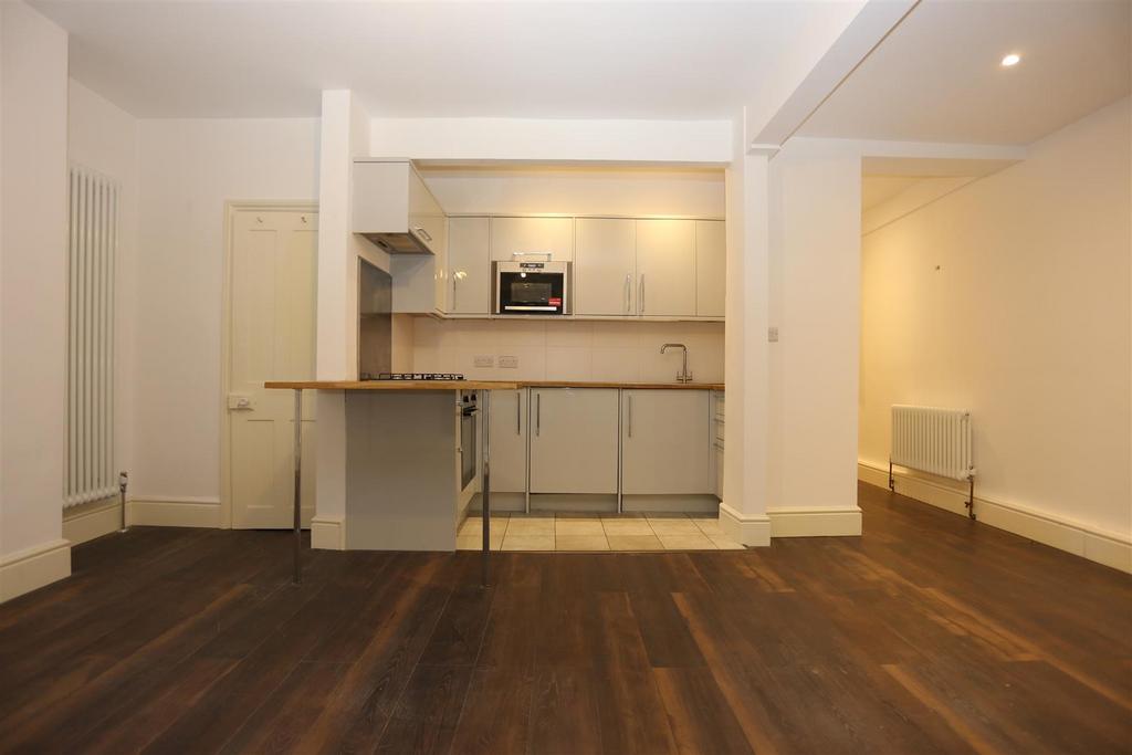 Apartment in Brighton - View 3