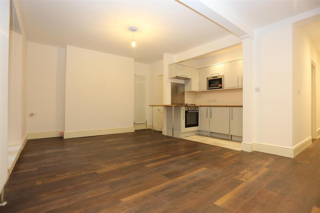Apartment in Brighton - View 4