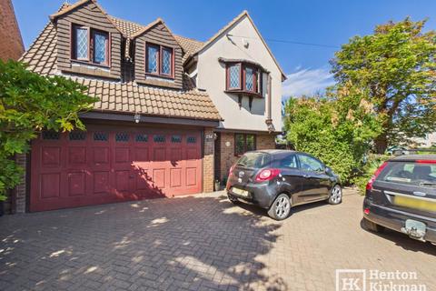 4 bedroom detached house for sale, London Road, Wickford