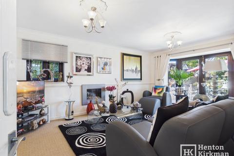 4 bedroom detached house for sale, London Road, Wickford