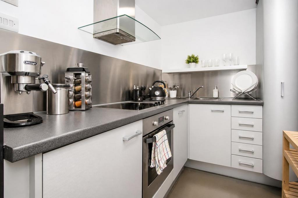Apartment in London - View 4