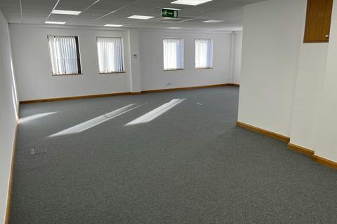 Office to rent, Smeaton Clos Aylesbury HP19 8JR