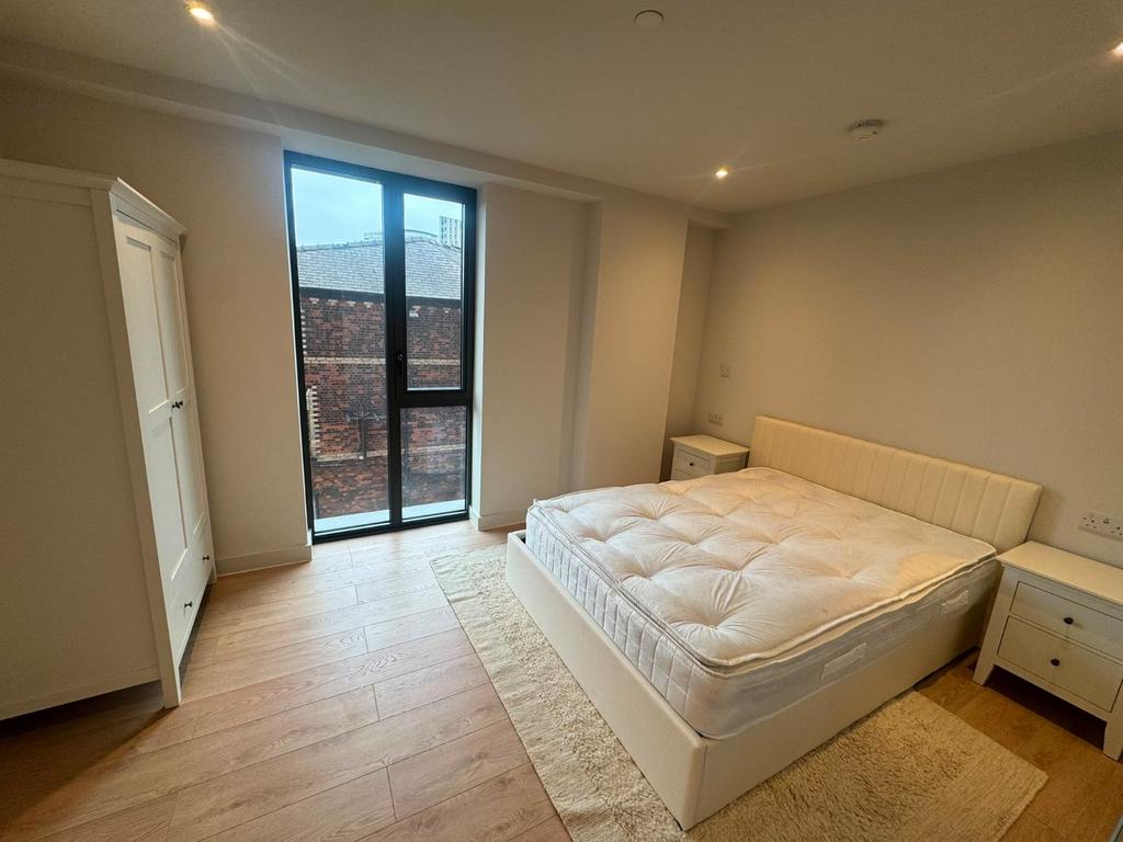 Apartment in Greater Manchester - More