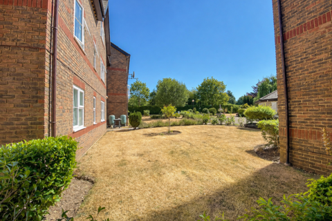 2 bedroom apartment for sale, Queenswood House, Eastfield Road, Brentwood