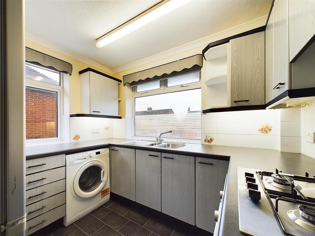 Apartment in Ruislip - View 3