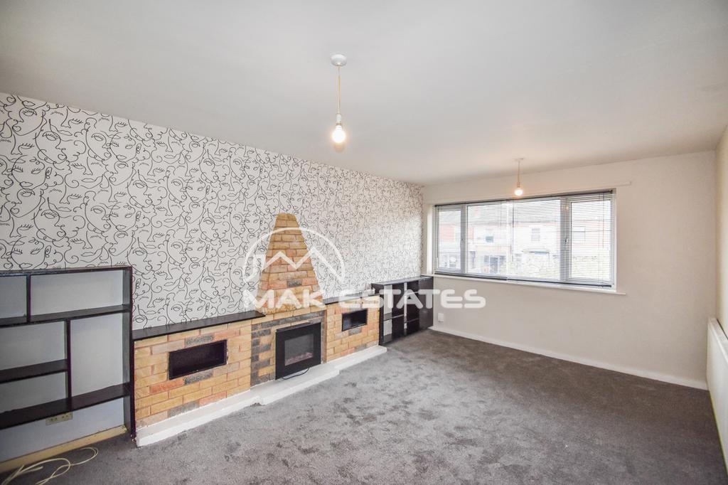 Apartment in Birmingham, Wylde Green, Erdington - View 2