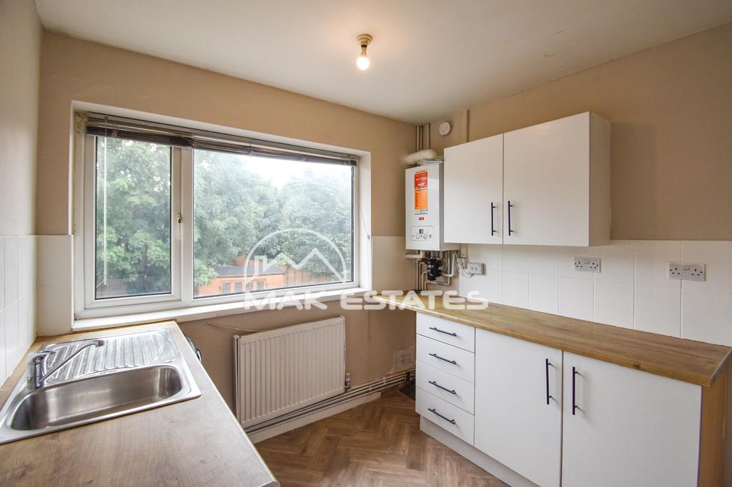Apartment in Birmingham, Wylde Green, Erdington - View 3