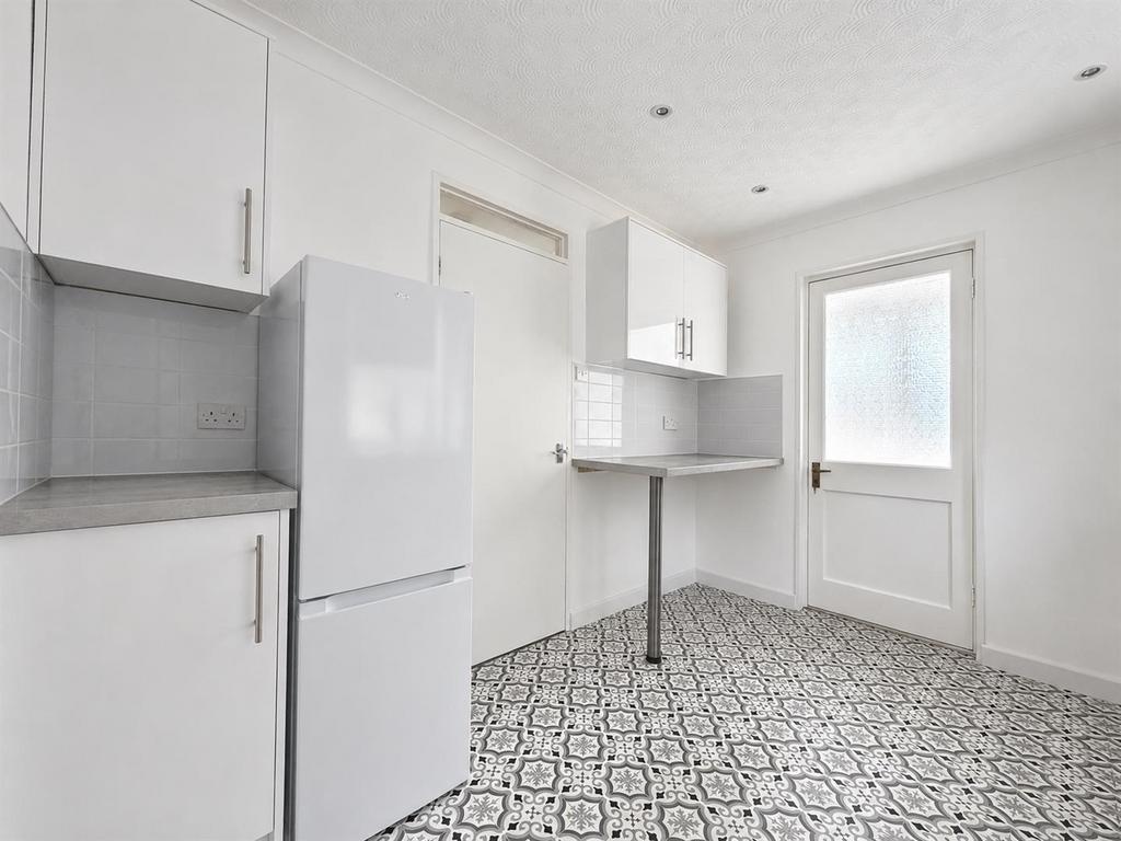 House in Cardiff, Rumney - More