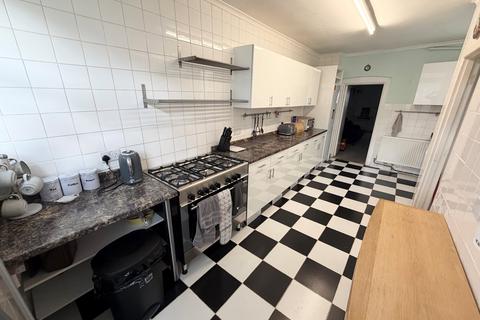 1 bedroom flat to rent, Upper Church Road, Weston-super-Mare, BS23