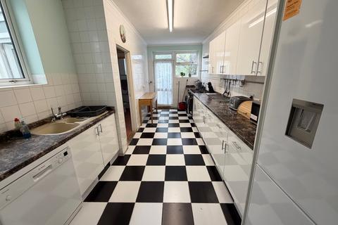 1 bedroom flat to rent, Upper Church Road, Weston-super-Mare, BS23