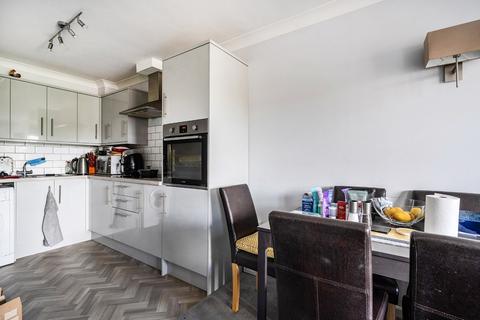 2 bedroom apartment for sale, Marlborough House, Northcourt Avenue, Reading, RG2