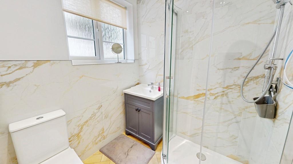 Apartment in Evesham Road - More