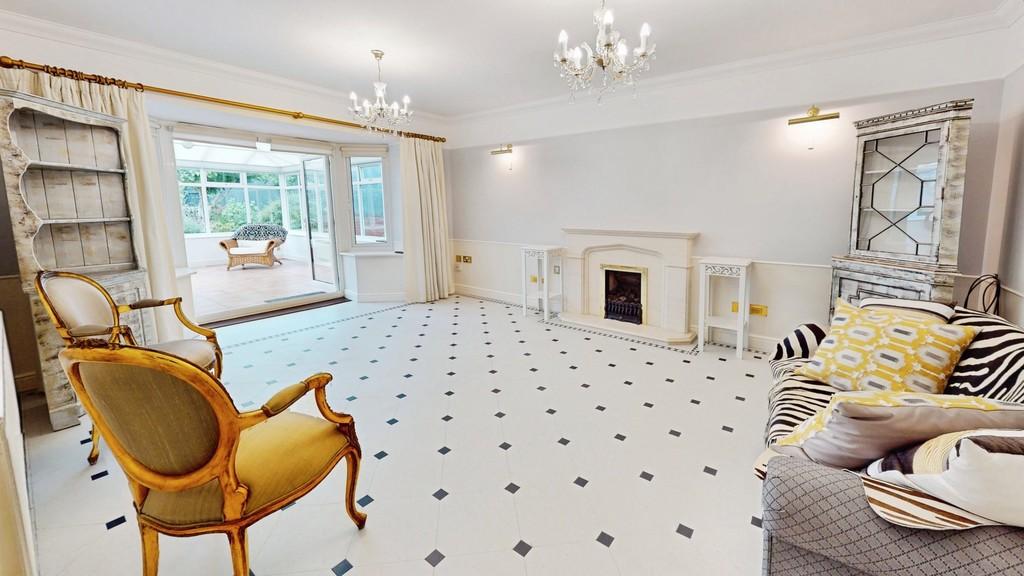 House in Cheltenham - View 5