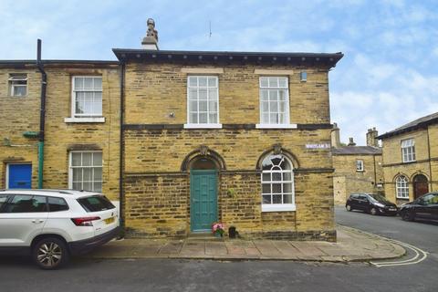 2 bedroom end of terrace house for sale, Whitlam Street, Bradford BD18