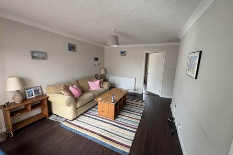 3 bedroom semi-detached house to rent, Colemansmoor Road, Woodley