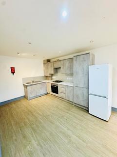 2 bedroom apartment to rent, Queen’s Road, Buckhurst Hill, IG9 5BW