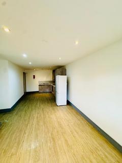 2 bedroom apartment to rent, Queen’s Road, Buckhurst Hill, IG9 5BW