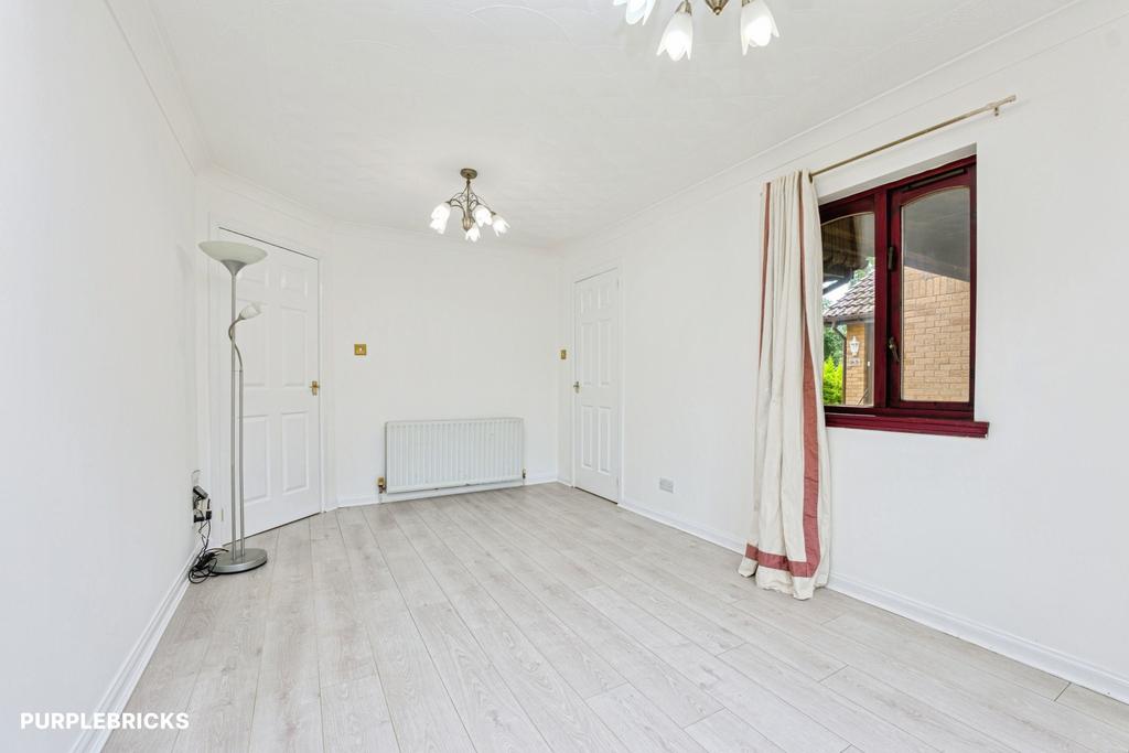 Apartment in Bearsden, Glasgow - View 4