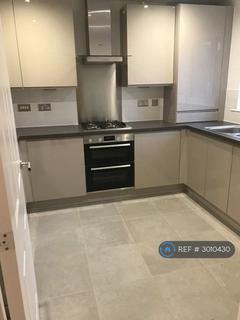 4 bedroom end of terrace house to rent, Latrigg Crescent, Manchester, M24