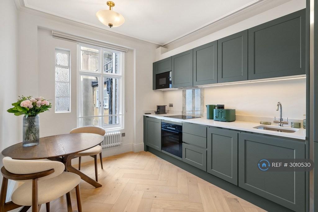 Apartment in London - View 5