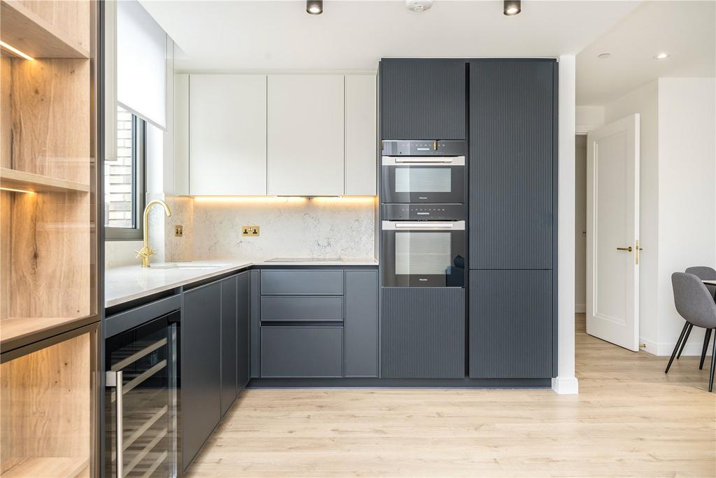 Apartment in London - View 4