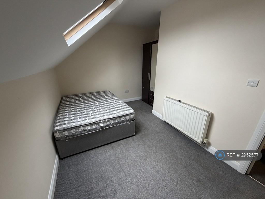 House in Salford - View 5